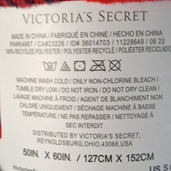 VS VELOUR/SHERPA BLANKET - Picture 3 of 5